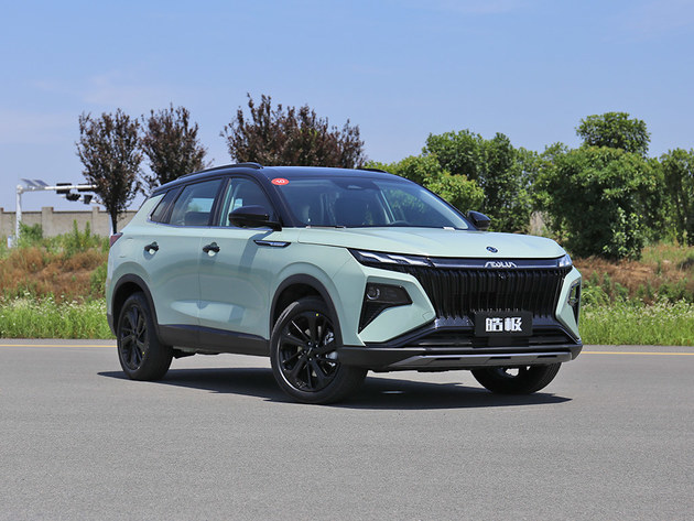 场地体验东风风神皓极表现优秀很好开的suv