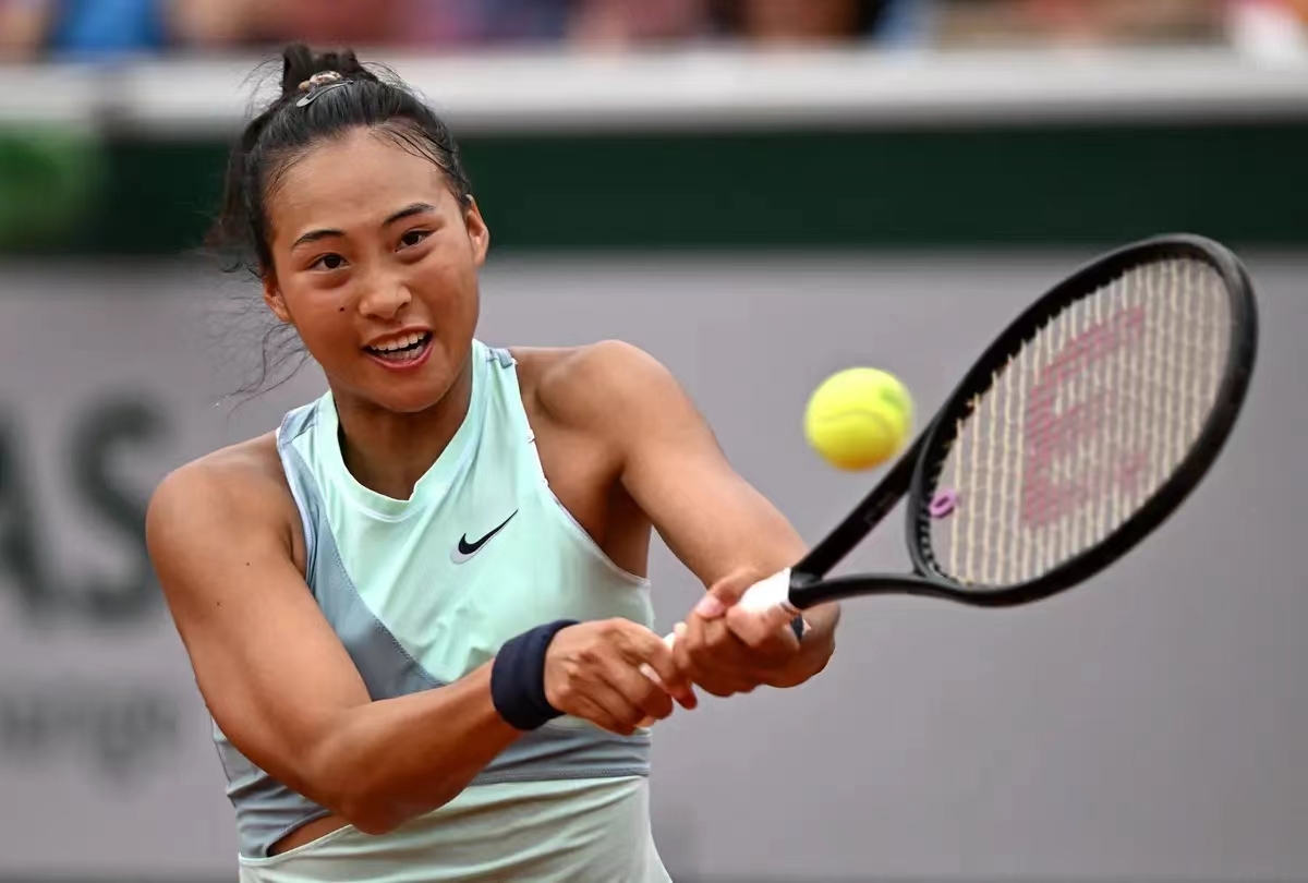 2比1！郑钦文兑现天赋夺WTA首冠，决赛现神奇定律，大满贯可期