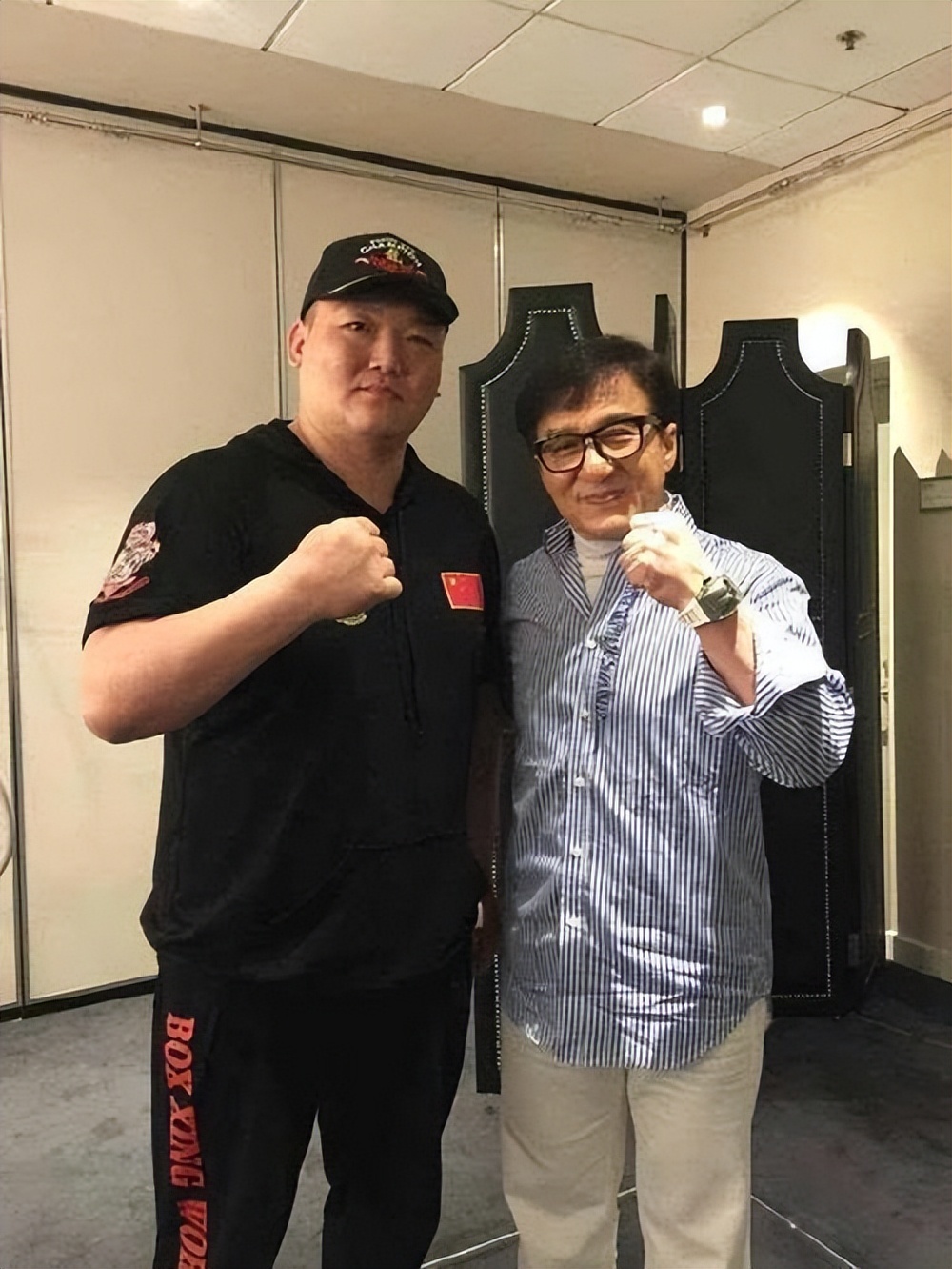 张君龙周日对决大号阿瓦雷兹,忍辱负重3年,只为雷鸣爆发_凤凰网体育