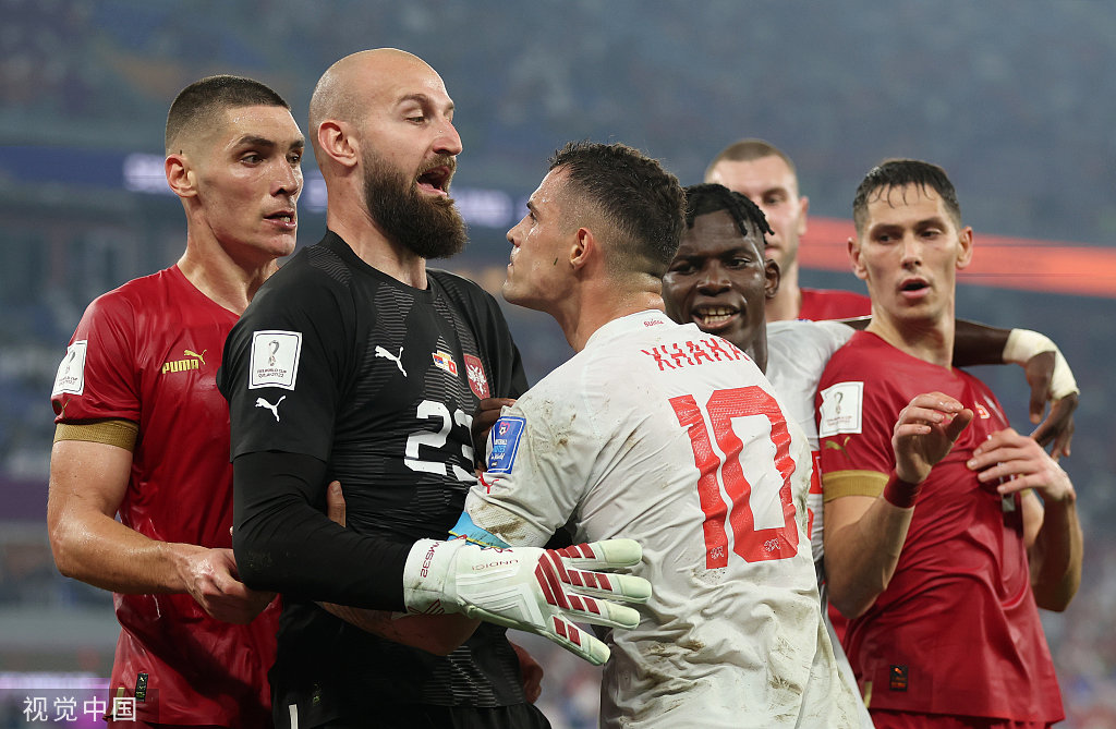 扎卡和塞尔维亚球员爆发冲突。