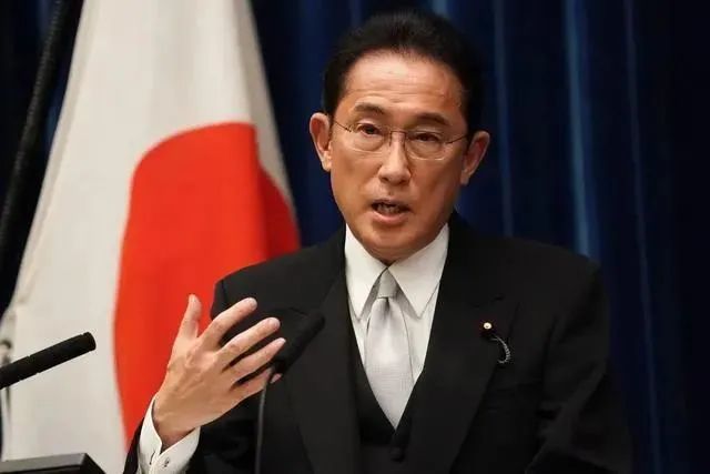 ▲ 当地时间 3月 13日,日 本首相岸田文雄在东京都内召开的日本自民党大会上发表演说,表达出修改日本宪法 的意图 。岸田文雄资料图。图/新华社