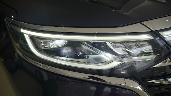 到店实拍荣威iMAX8 EV，续航为570公里，能否平替燃油