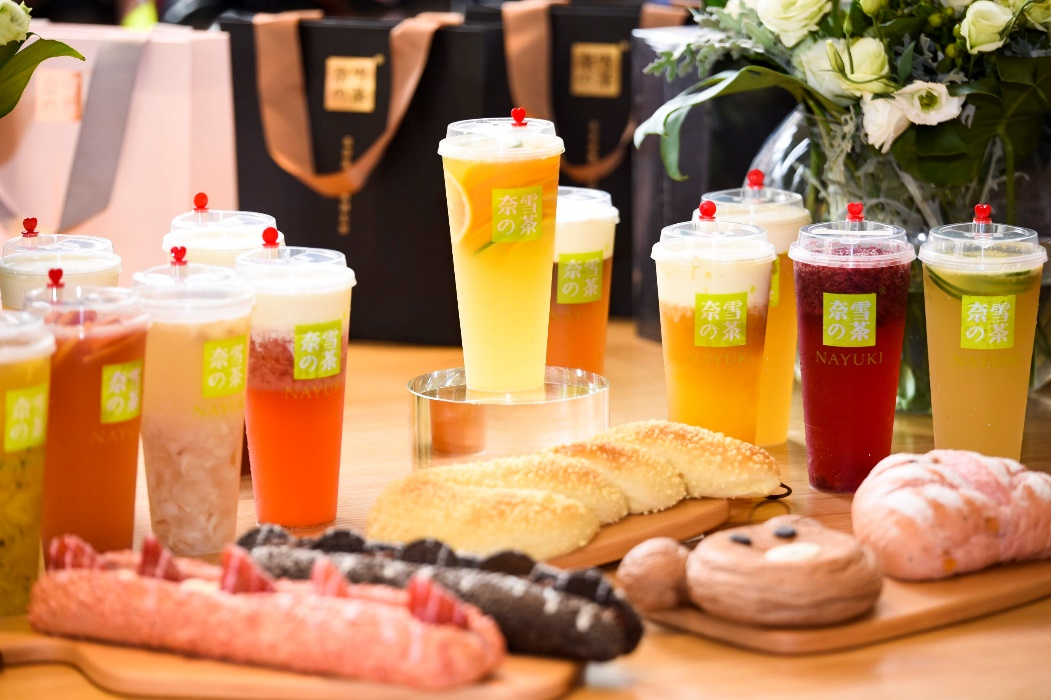 降薪裁员巨亏闭店喜茶奈雪困在等待ipo的日子里