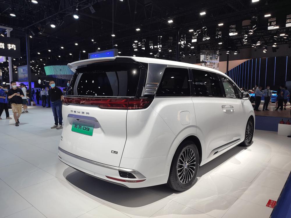 實拍騰勢d9純電版,七座中大型mpv,最高可達620km續航