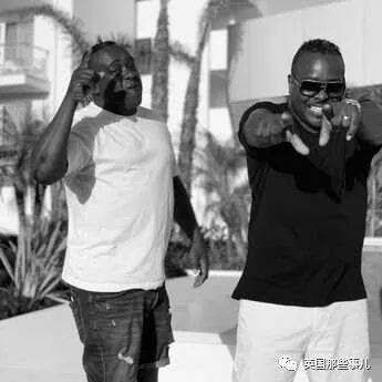 (疫情之前以DJ音乐人身份活动的Bobby和Steve)