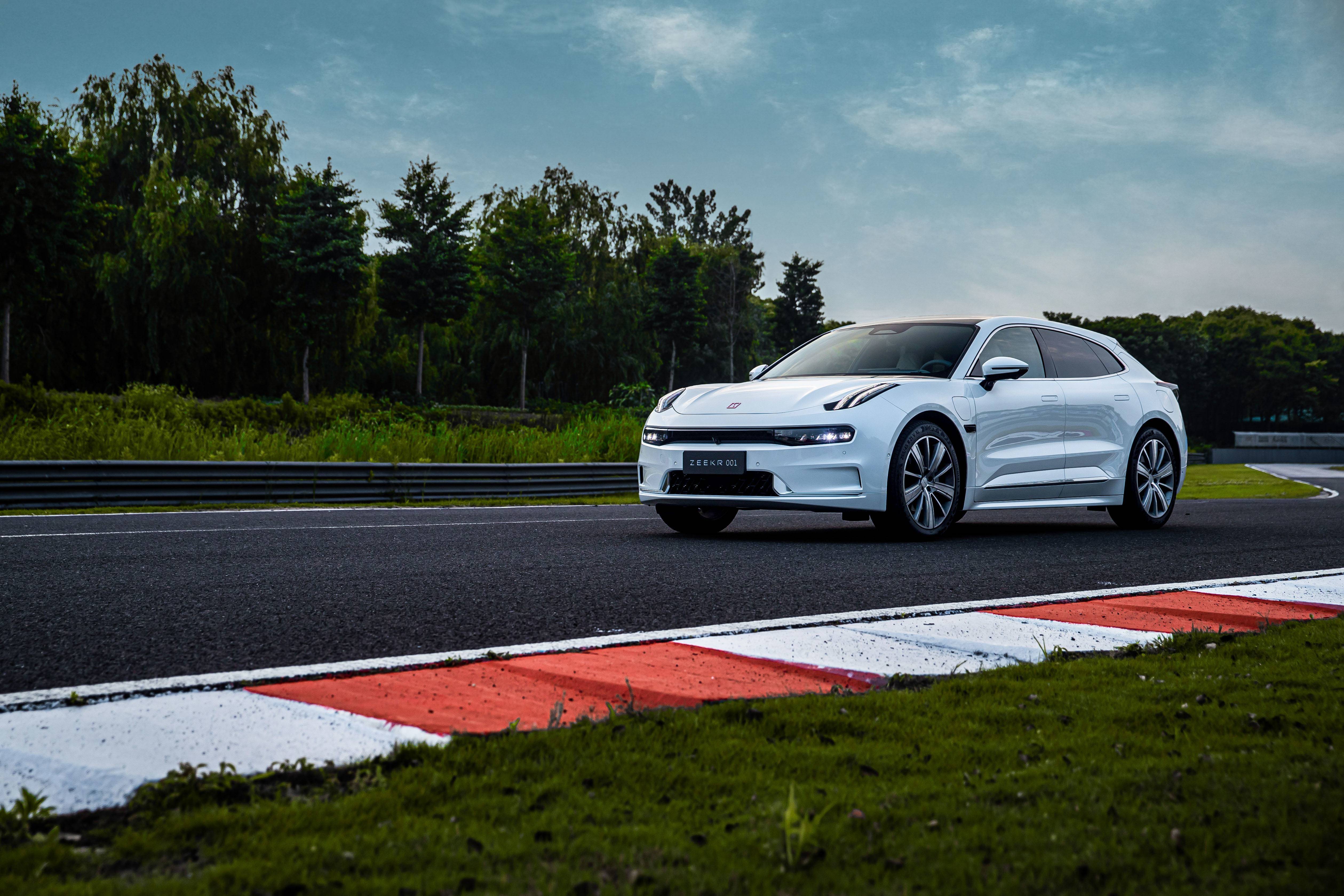 不赚钱,极氪就想交个朋友_凤凰网汽车_凤凰网