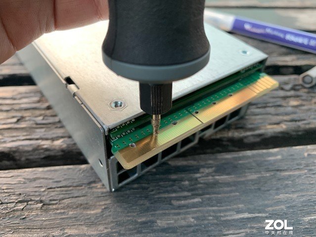插排满了怎么办?用服务器电源DIY集中供电