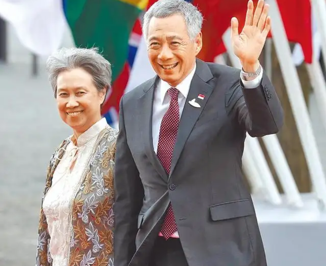 ● 何晶与丈夫李显龙