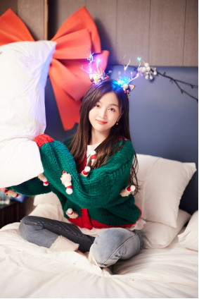 元气少女吴宣仪在线营业携手酷狗首唱会惊喜开启生日会