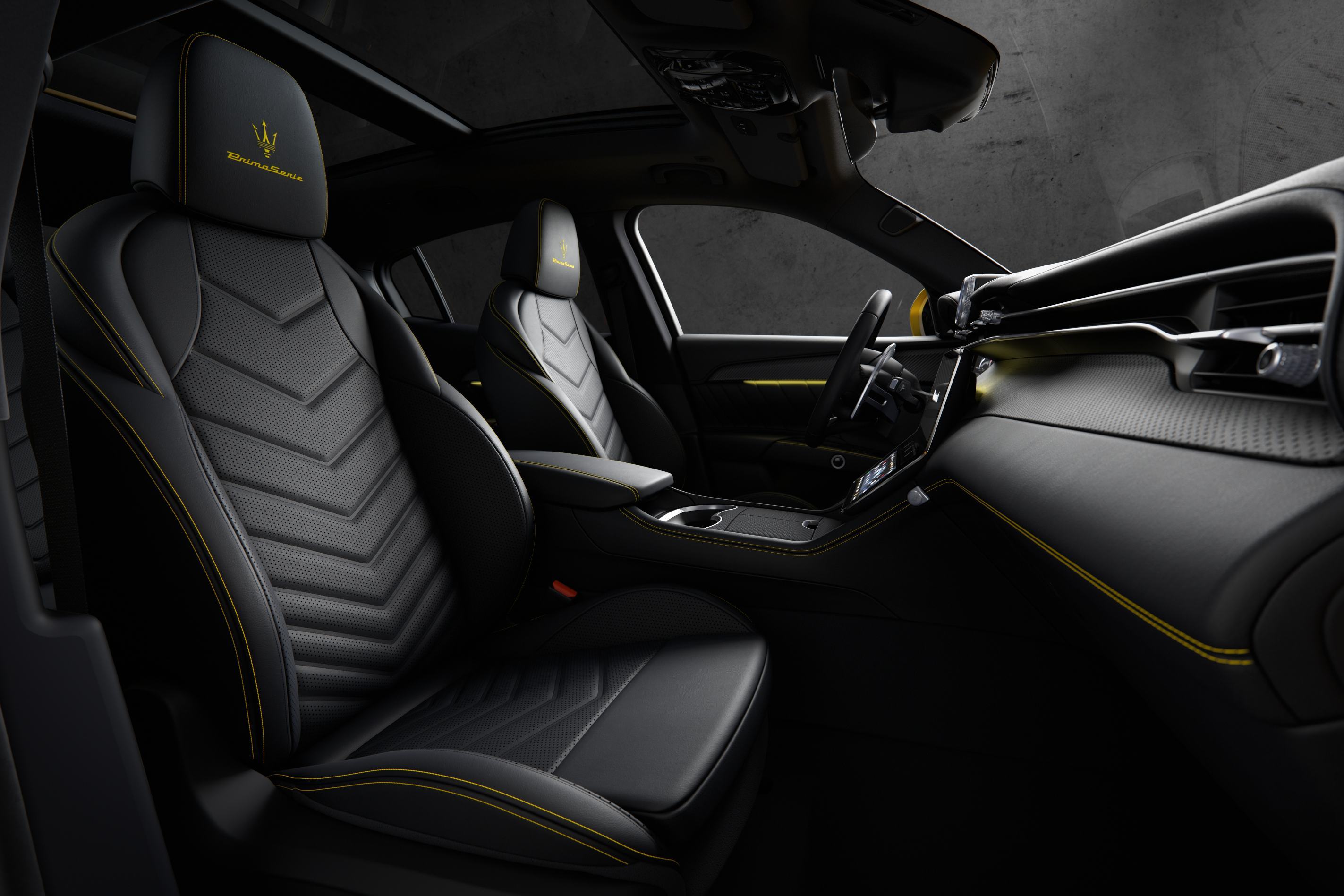 内饰方面,新车搭载玛莎拉蒂品牌首次应用在车内的数字时钟元素仪表,且