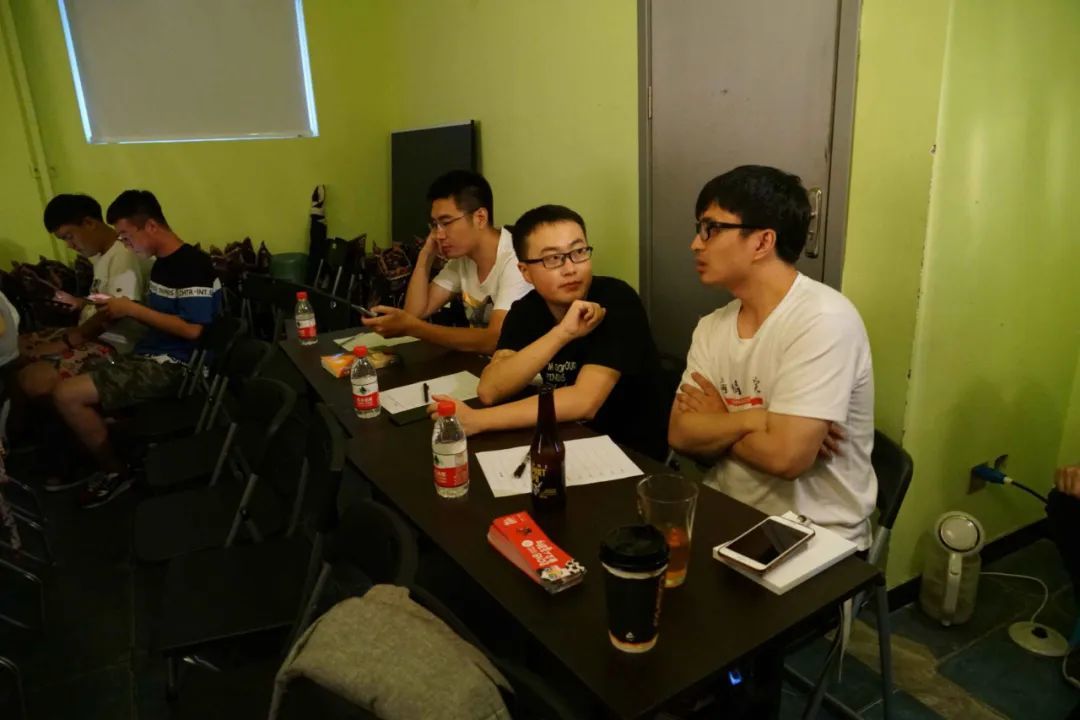 “笑果”吞不掉“单立人”_凤凰网