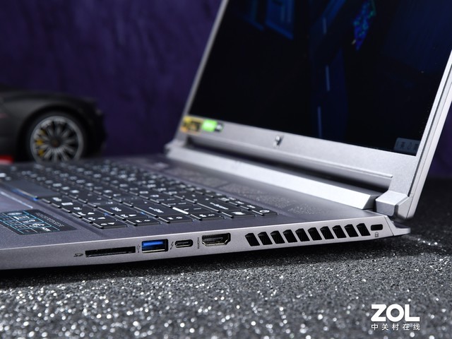 西装暴徒 全能电竞 12代酷睿版宏碁刀锋500SE深度解析