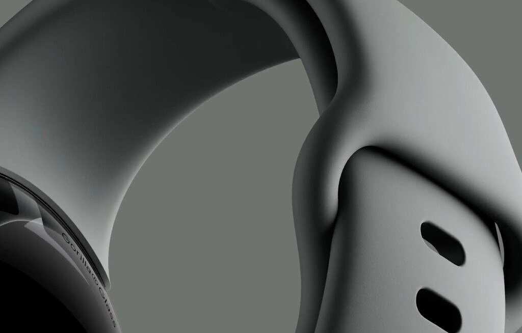 谷歌像素手表案例背面特写显示大猩猩玻璃品牌。