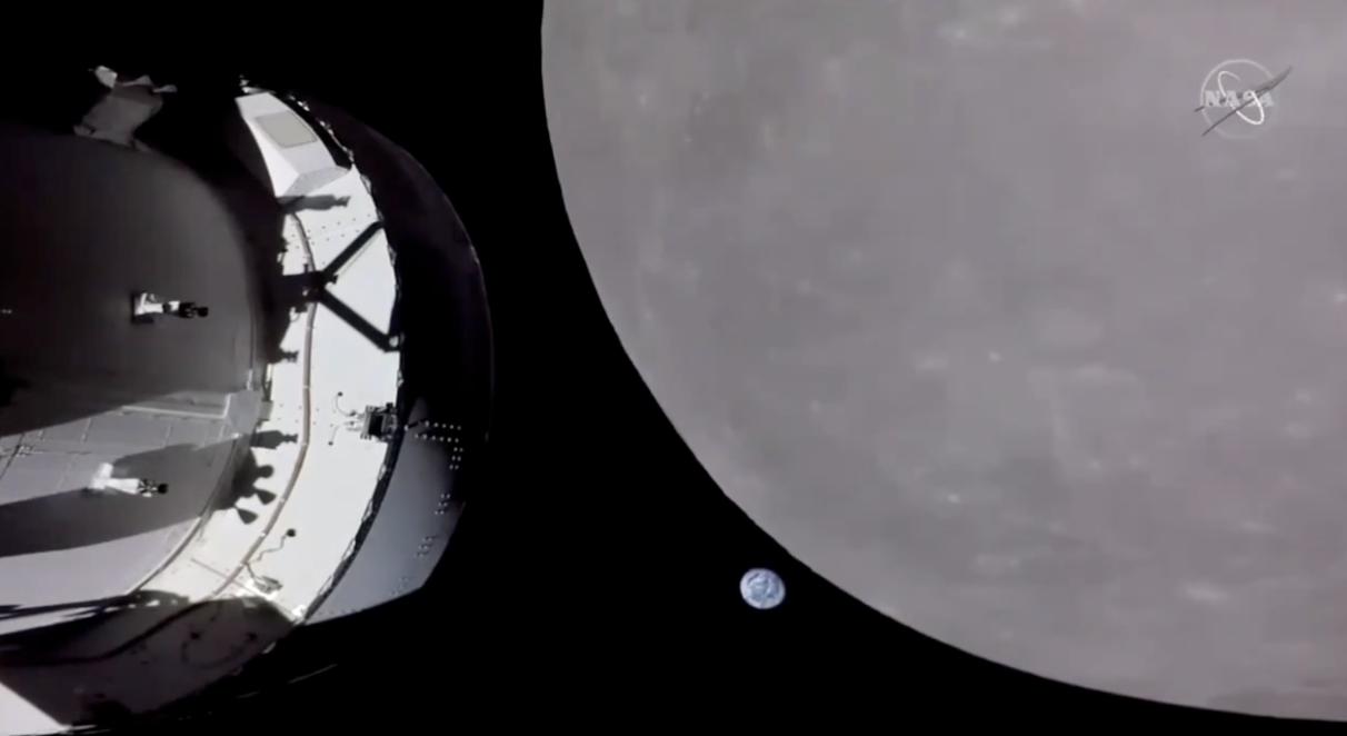 美飞船结束25.5天绕月之旅返回地球下个任务将载人