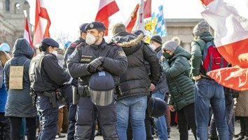 这项法案也激起了奥地利民众多次集会抗议活动.