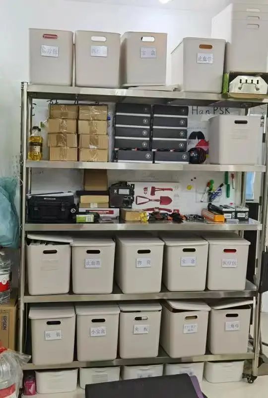 他们曾为丧尸和末日来临做过准备,如今这样应对疫情