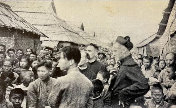徐家汇难民营（图片出处《中国通讯》1939年10月）