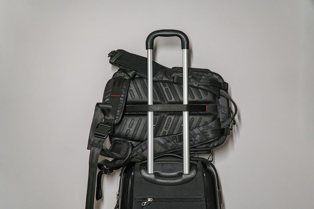 【有料评测】PGYTECH OneMo 2评测:单兵作战全能摄影包