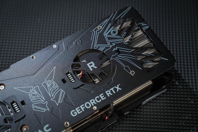 索泰RTX 4080 16GB 天启OC评测 触点风扇玩法独特