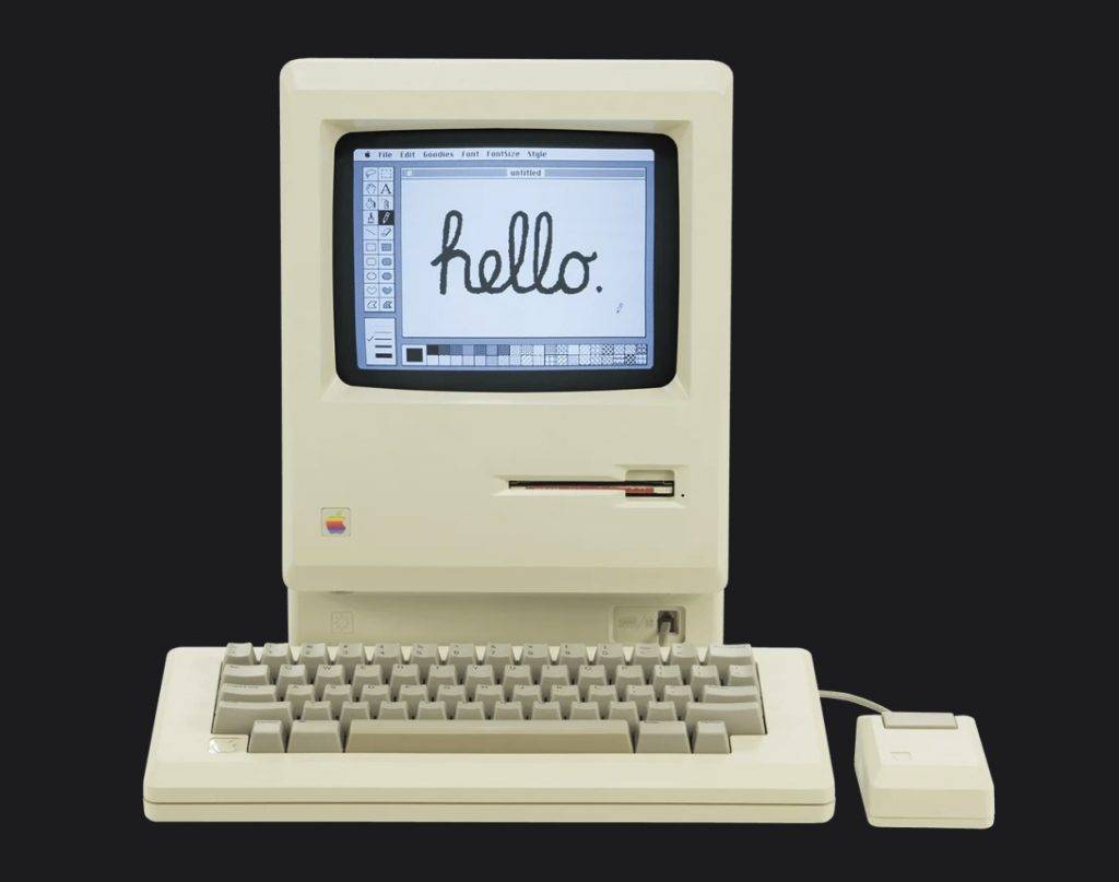 麦金塔 128K，图片来自：Apple Muzeum Polska
