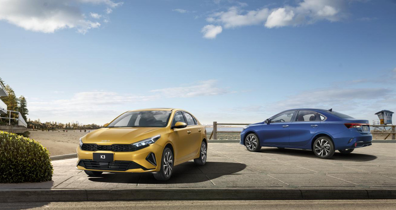 新款起亚k3发布官图,颜值年轻十岁,设计师加鸡腿__凤凰网