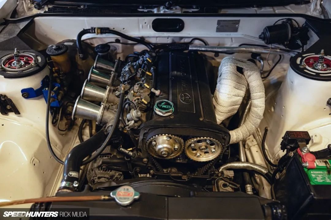 当然,这辆 tec-art trueno 是复刻品,不过完全调校的 ae111 4a-ge