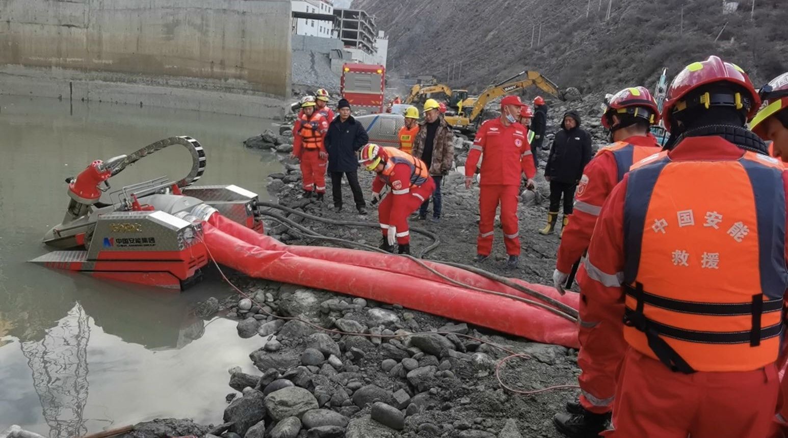 四川水电站透水事故7名遇难者遗体在地下厂房发现_凤凰网资讯_凤凰网