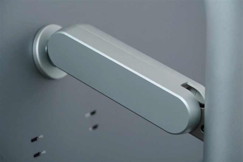 自带一米长腿的27寸安卓“大平板”!雕塑家Be With Me移动智慧屏评测:想在哪用就在哪用