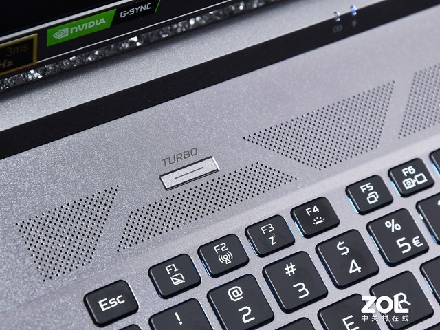 西装暴徒 全能电竞 12代酷睿版宏碁刀锋500SE深度解析