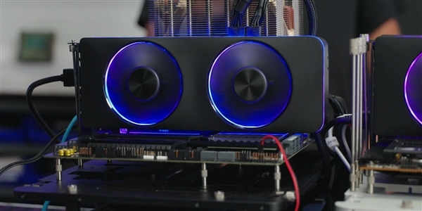 Intel Arc A770旗舰显卡首秀:功耗解锁285W、性能成谜