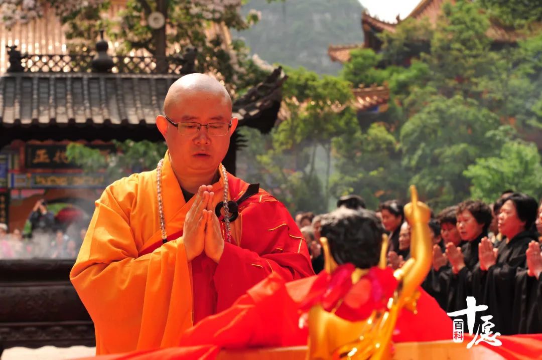 贵州惠水九龙山寺方丈崇慈法师（图片来源：十愿百科 摄影：九龙山寺）