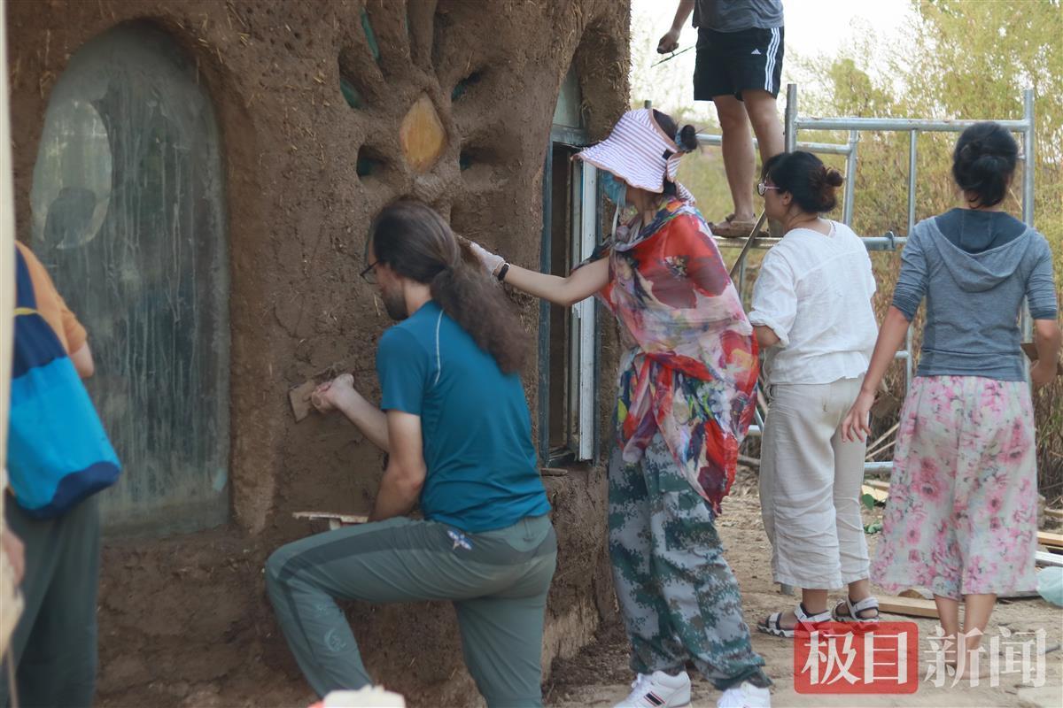 土窯烤面包，土柱做冰箱，湖北廣水小夫妻用泥巴“捏”了一個家(圖19)