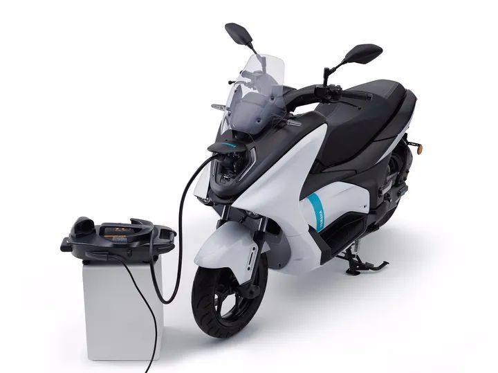 雅马哈最新电动车e01发布一款具有三种动力模式以及牵引力控制的电动