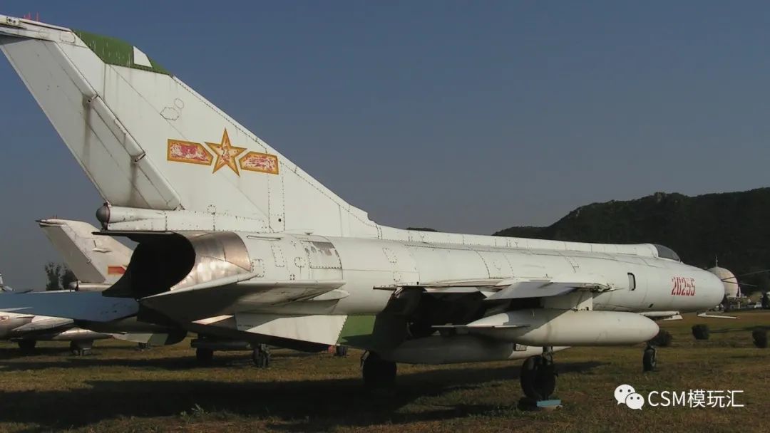 南海上空的“长须鲸”—歼-8二型战斗机_凤凰网