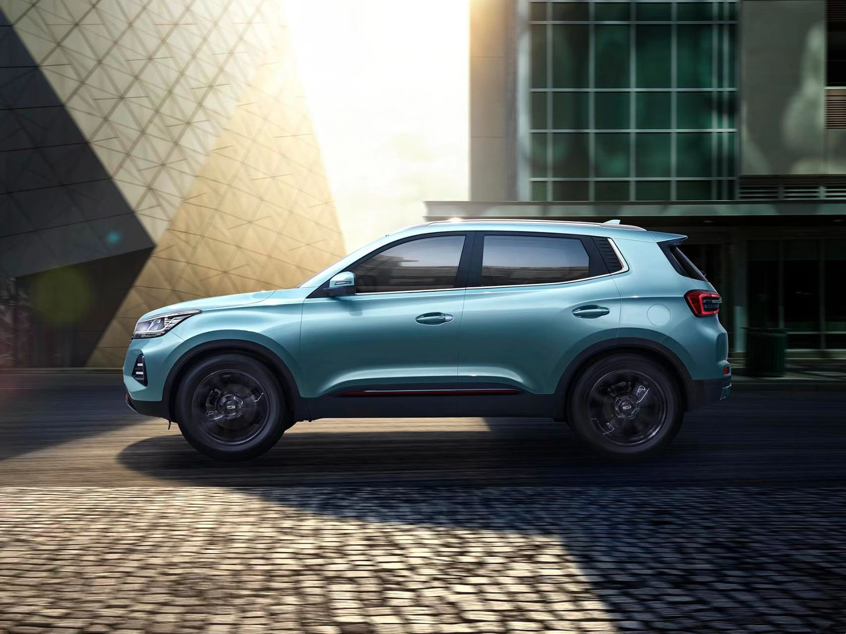 售价769万起奇瑞新款瑞虎5xplus上市增新配色换装双联屏