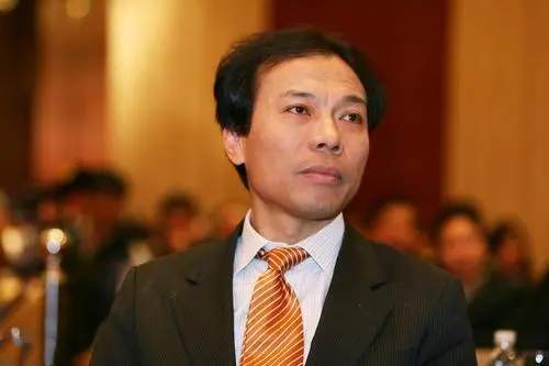 最牛打工人:库克年薪6亿,霍建宁狂赚1600亿,程雪身价650亿.__凤凰网