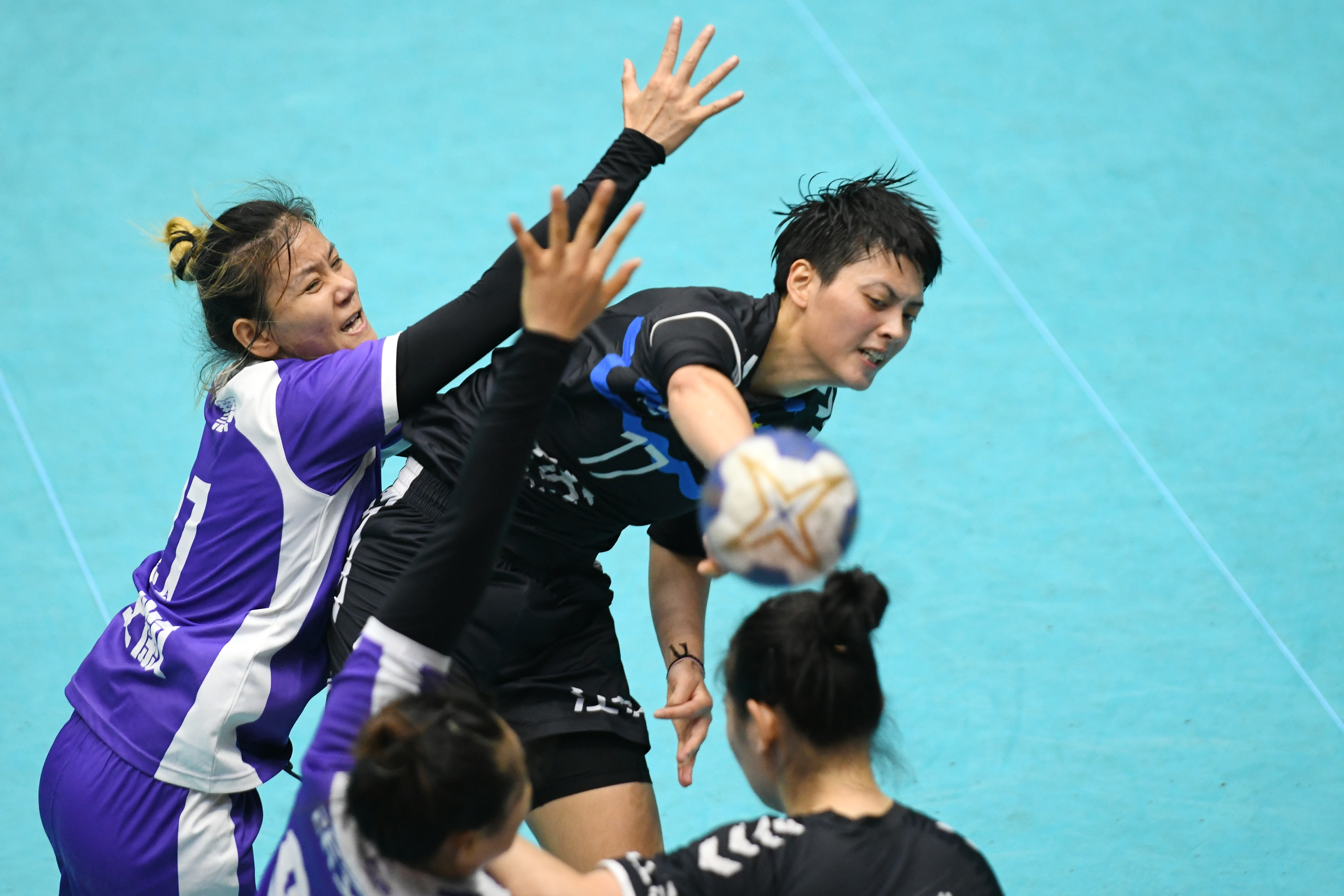 #（<em>体育</em>）手球——全国女子手球冠军杯：江苏<em>队</em>胜安徽<em>队</em>