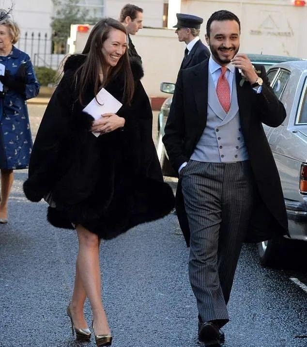 图右为哈立德王子