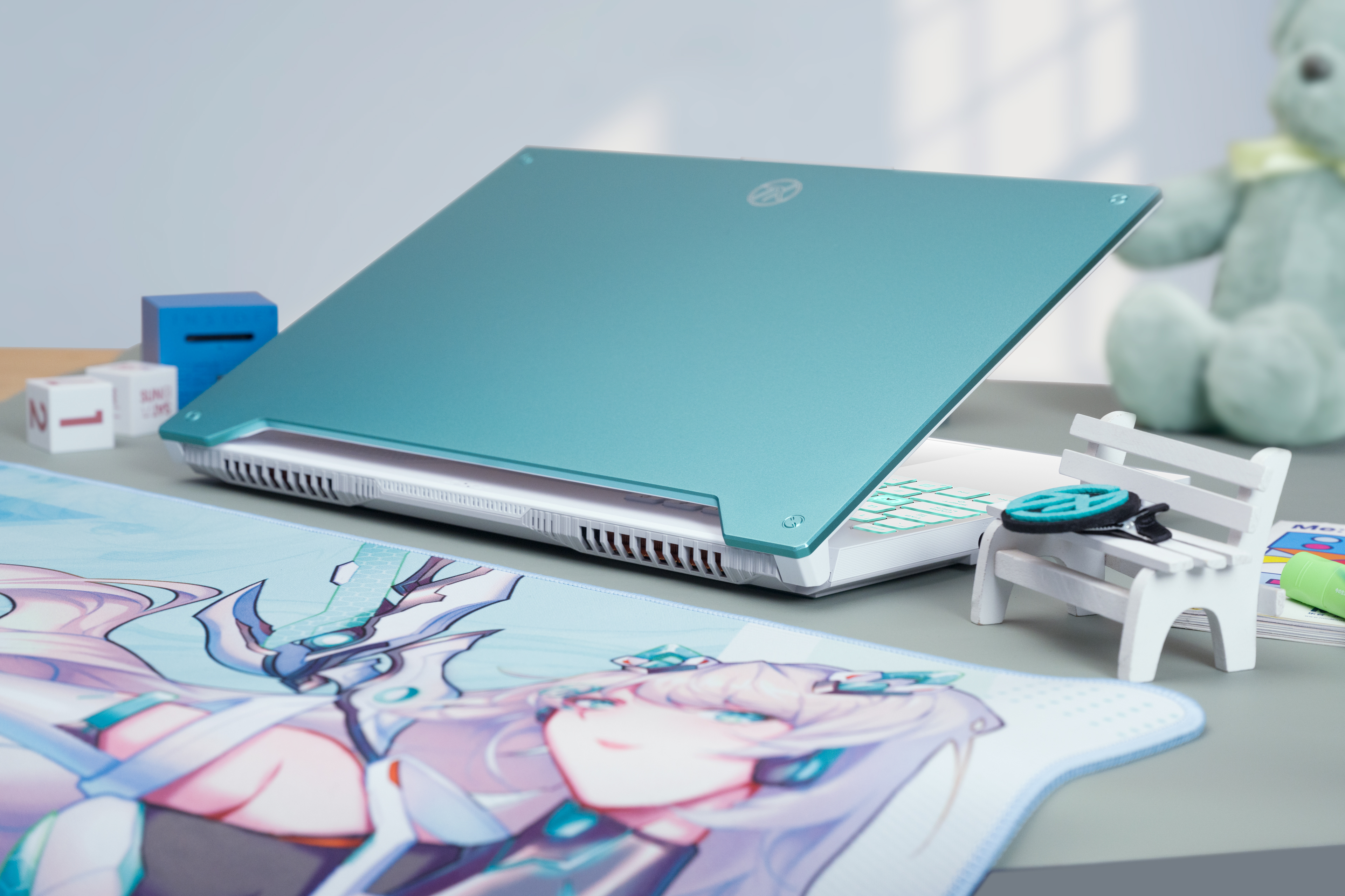 同时,华硕天选3系列还会围绕年轻用户需求进行定制型