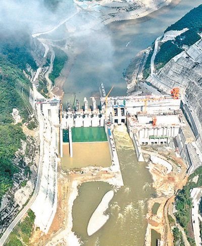 陕西省汉中市引汉济渭三河口水利枢纽建设现场。刘正根摄（人民视觉）