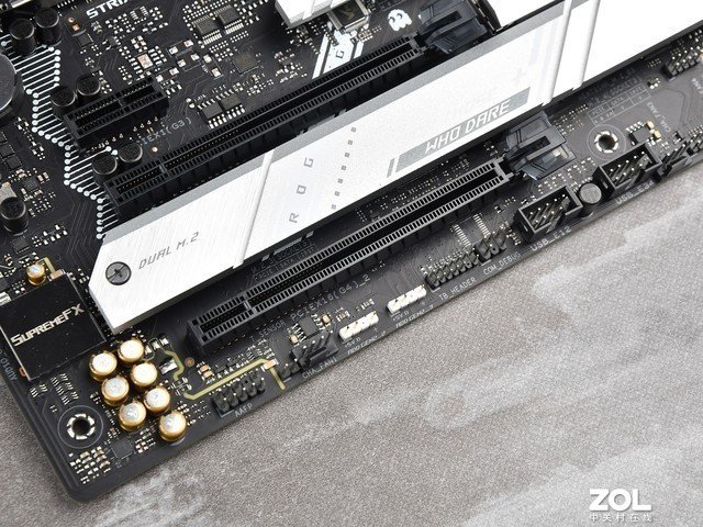 【有料评测】华硕Z790吹雪D4主板评测 全面的高端白色主板