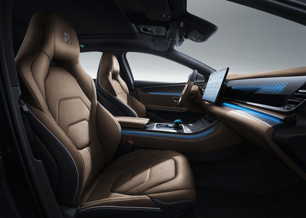 千山翠竹林深比亚迪汉系统车型华丽登场