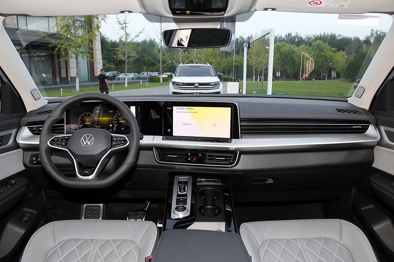 大5座中大型suv,一汽-大众揽巡车长近5米,适合家用