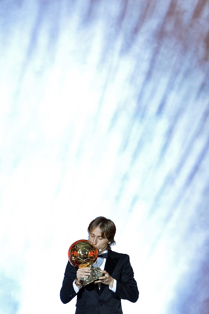 2018金球奖颁奖典礼，莫德里奇荣获金球奖。