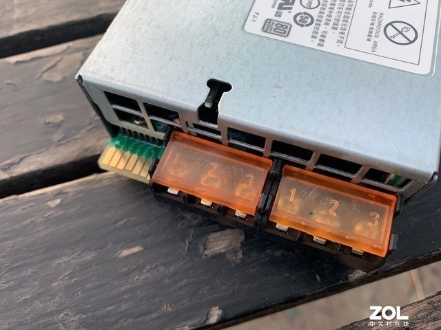 插排满了怎么办?用服务器电源DIY集中供电
