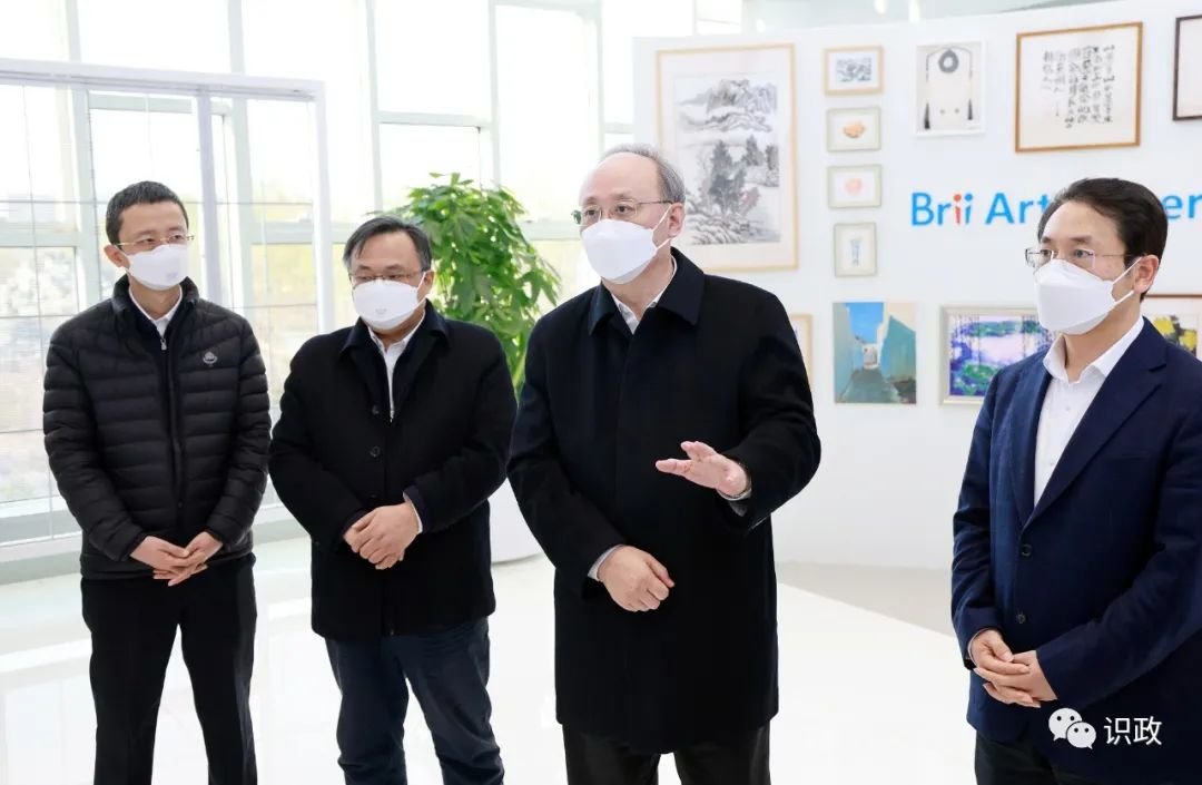 要求生物医药企业加强科研攻关