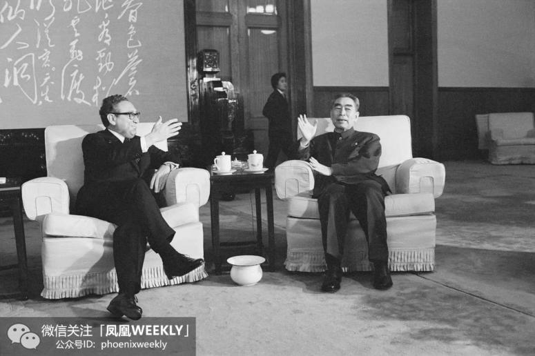 1973年11月10日，基辛格同年的第二次访华与周恩来交谈。在此之前，基辛格2月访华期间，毛泽东曾会见他。