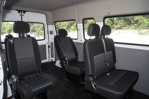 空间动力让人满意 试驾上汽大通maxus v80_凤凰网汽车_凤凰网