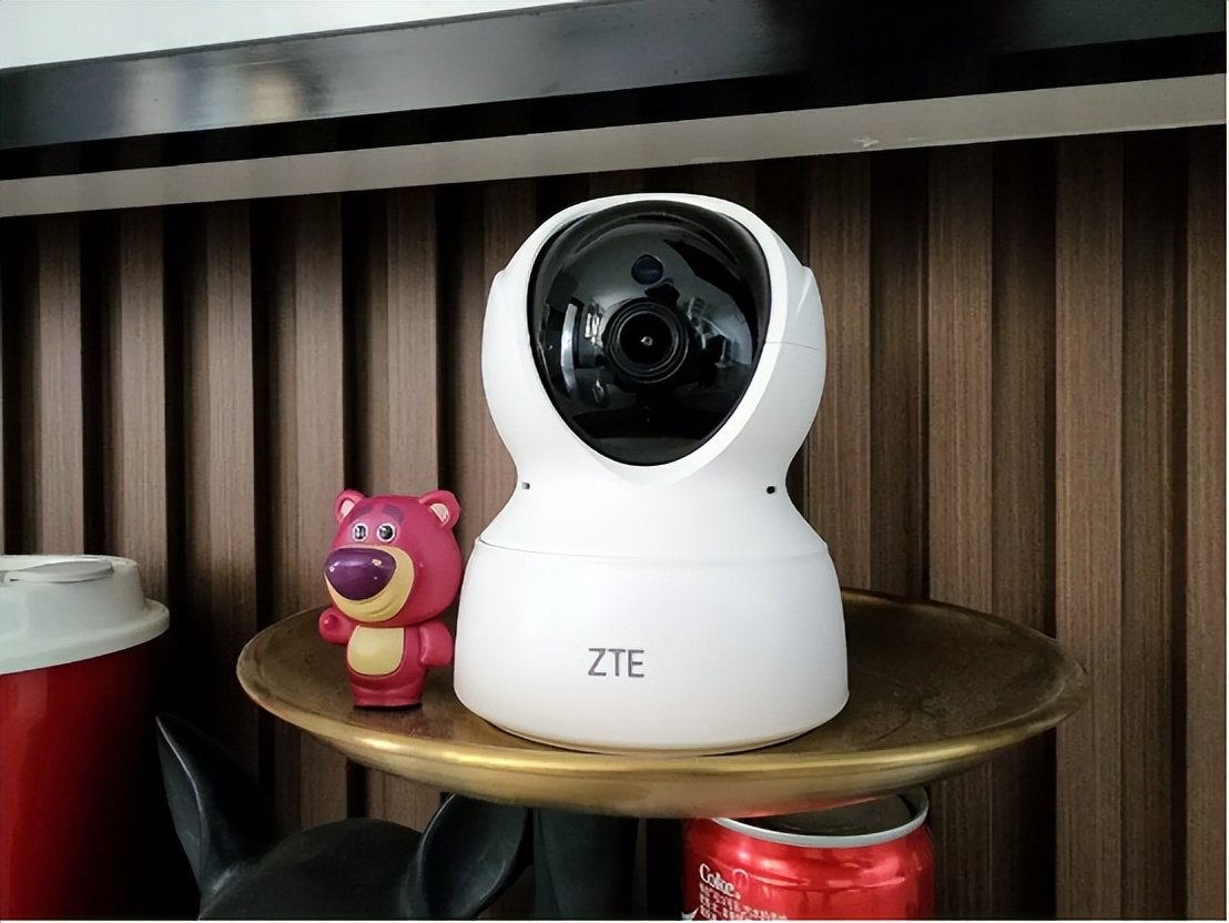5k超清画质,360°全景视角,zte小兴看看家用监控的最佳选择__凤凰网