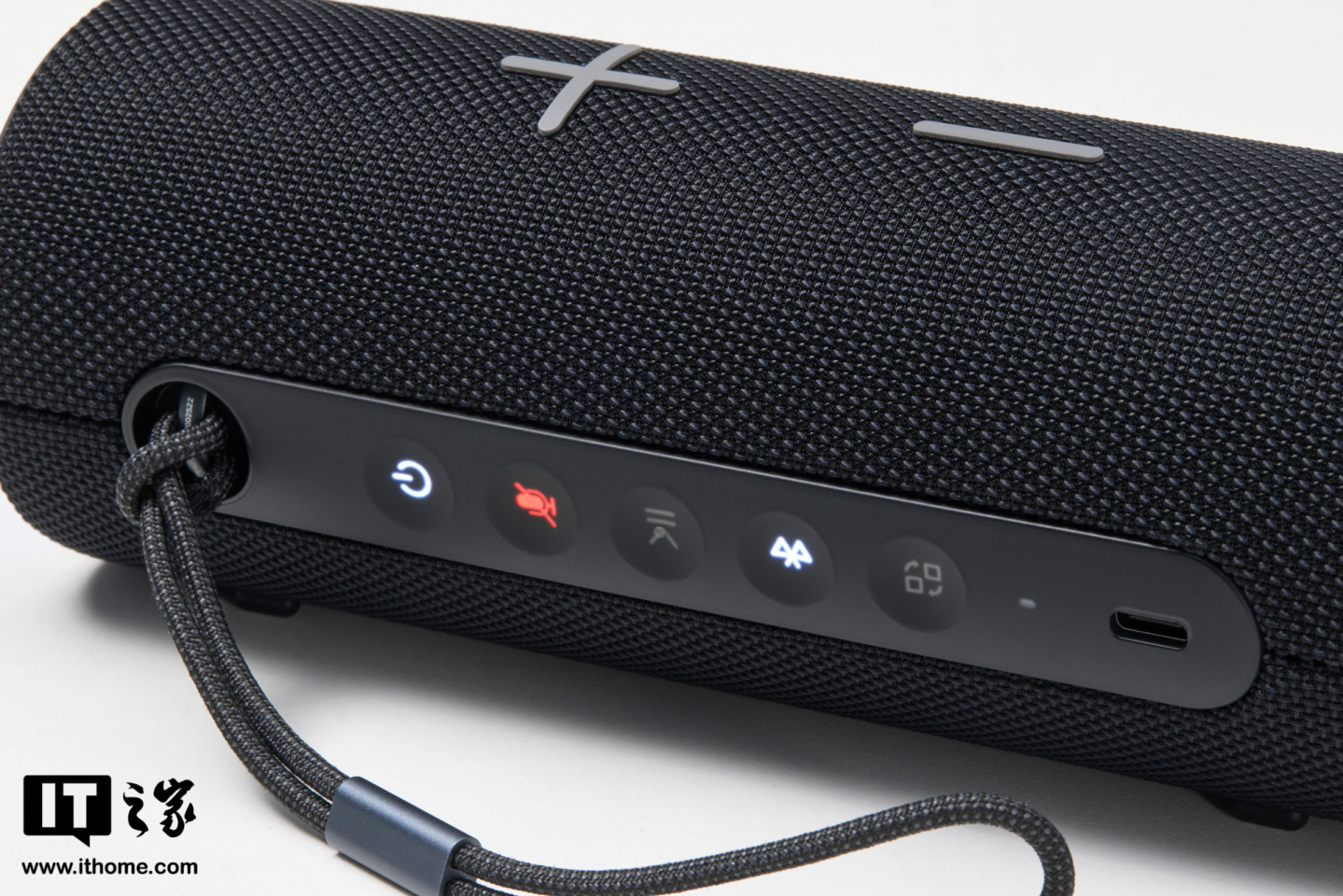 华为 Sound Joy 便携智能音箱